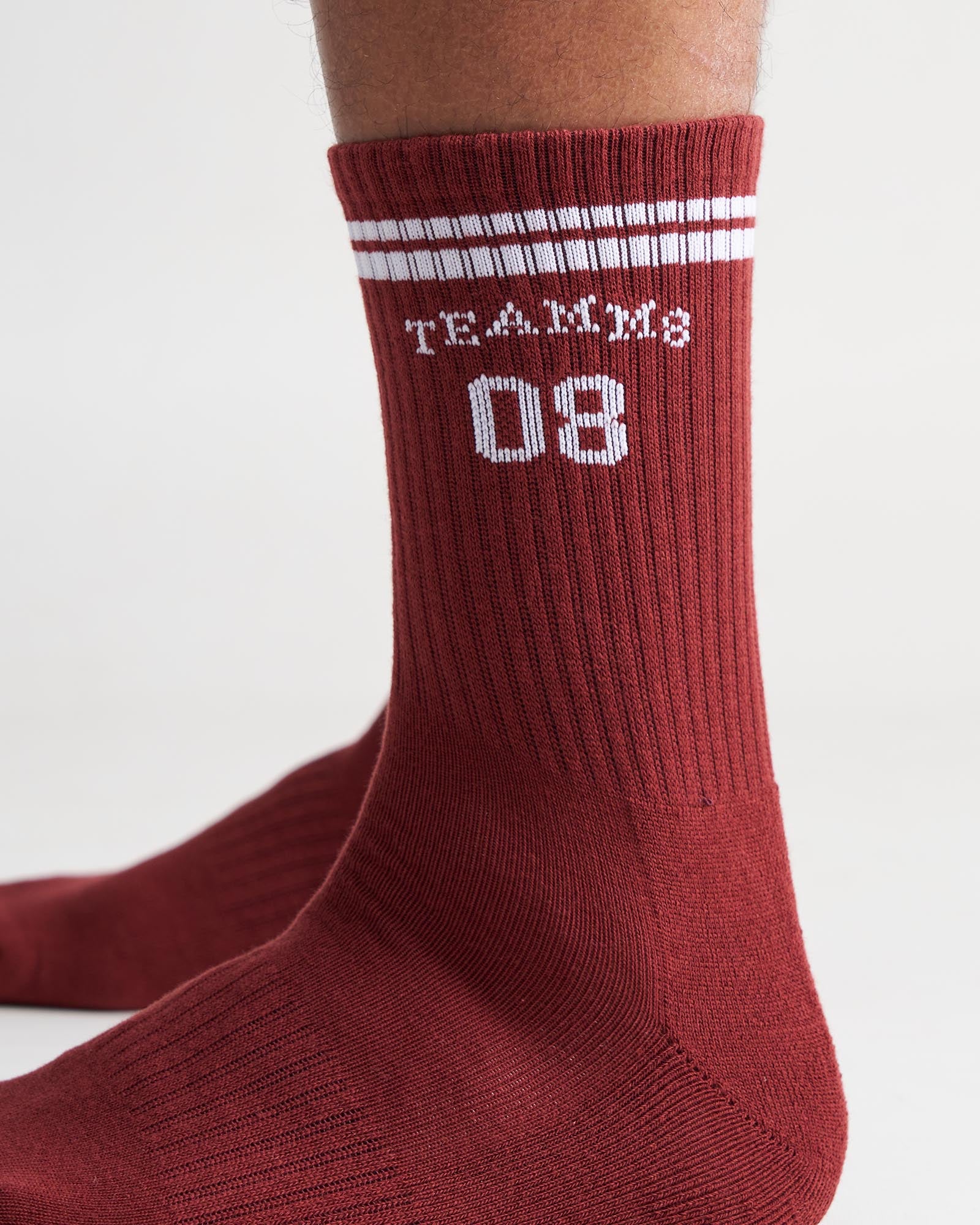 Est. 08 Crew Socks - Red|White